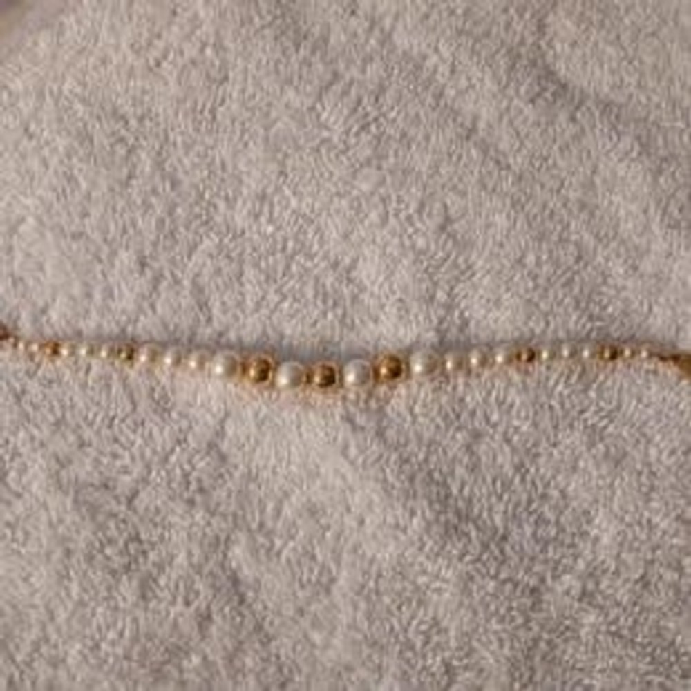Vintage Napier Bracelet Gold Tone White Faux Pearl Graduated Bead Foldover Clasp